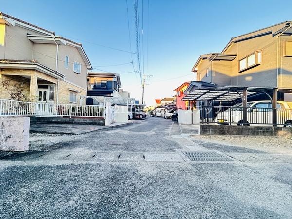 　前面道路含む現地写真　