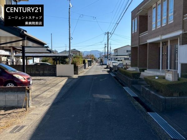 　前面道路含む現地写真　
