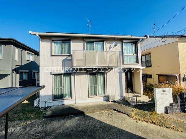 　その他現地　戸建て外観が印象的です