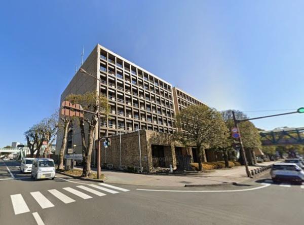 　都城市役所（役所）／1095m　