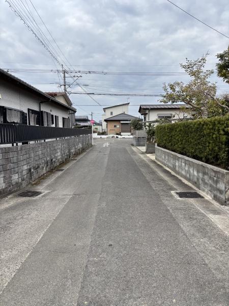 　前面道路含む現地写真　前面道路含む現地写真です