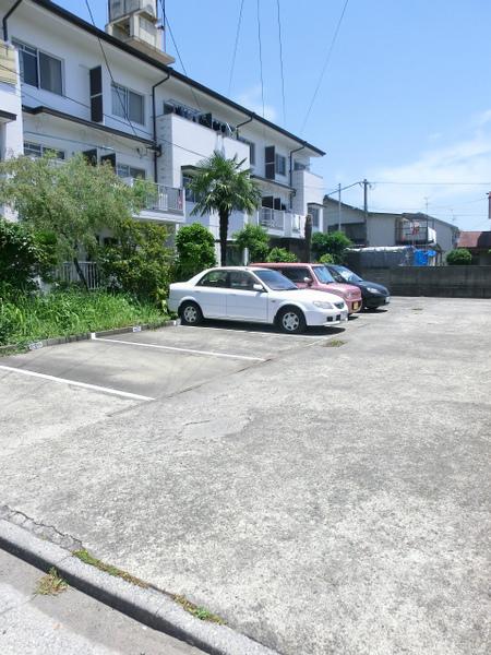 メゾン東大和　駐車場　