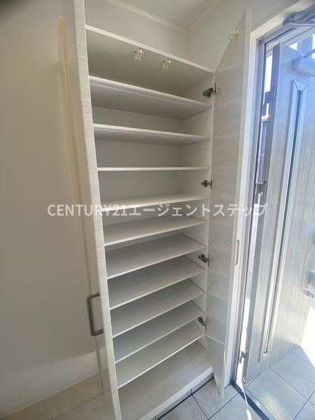 　収納　シューズボックス