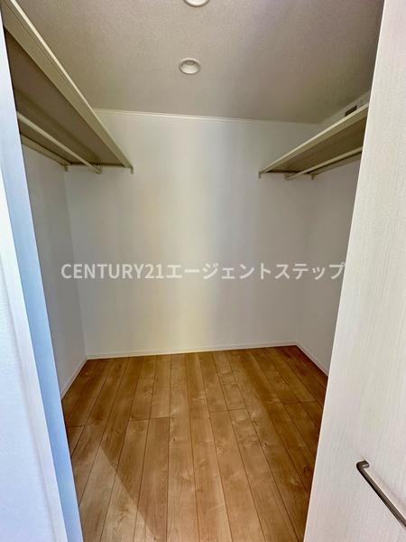　収納　ウォークインクローゼット