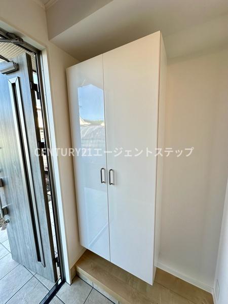 　玄関　シューズボックス