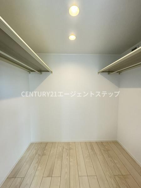 　収納　ウォークインクローゼット