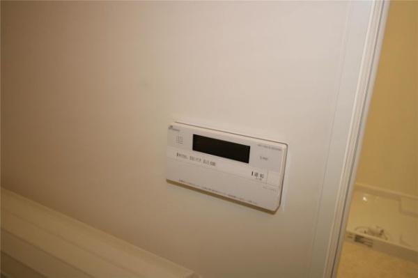 　バス　湯張り、追い焚き機能