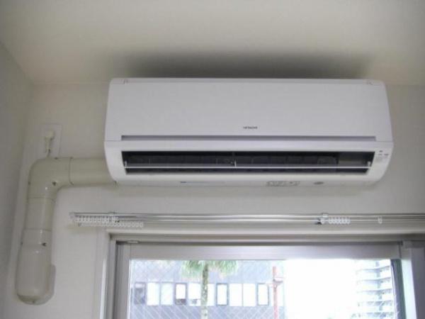 Hashimoto East Mansion　寝室　エアコン