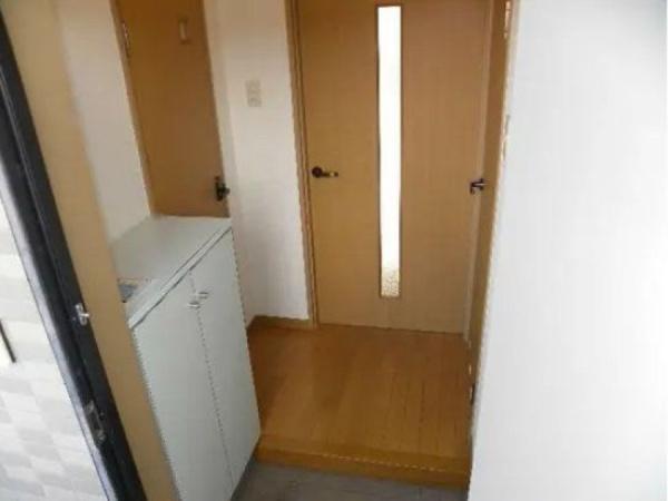 山春ビル3 玄関 山春ビル3 玄関