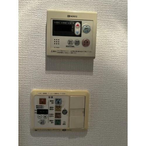 　バス　湯張り、追い焚き機能