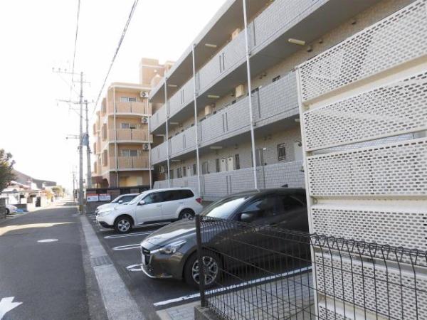 ユーミー南宮崎　駐車場　