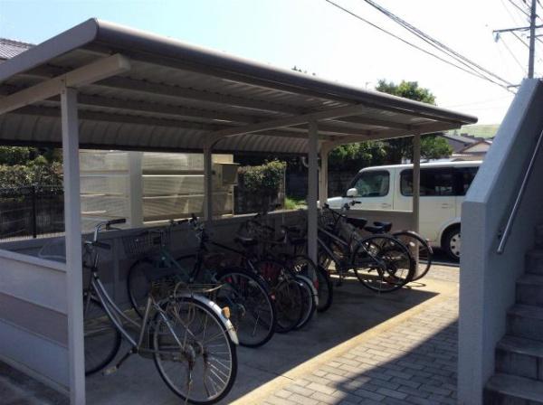 ユーミー南宮崎　エントランス　駐輪場