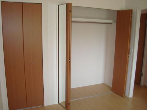 ファミールコート　収納　クローゼット