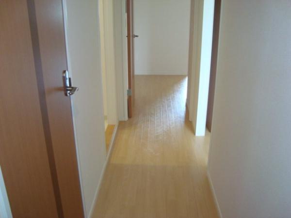 ファミールコート　玄関　