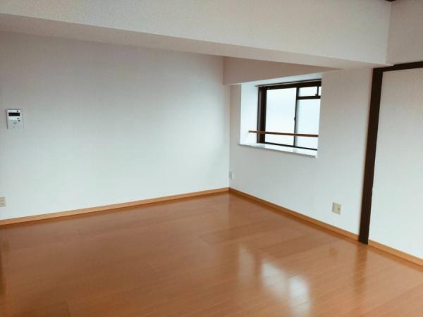 エラン宮崎弐番館　洋室　