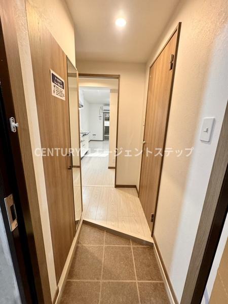 シャトレ末広　玄関　