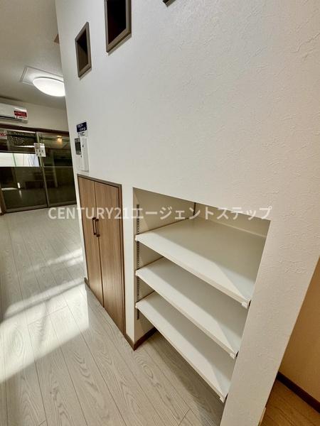 シャトレ末広　収納　