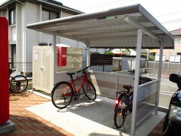 　エントランス　駐輪場