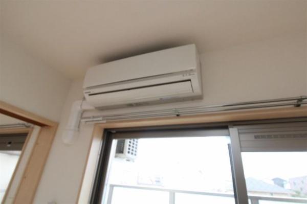 　リビング　エアコン