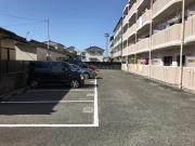 ユーミーハイツ　駐車場　