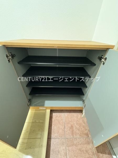 　収納　シューズボックス