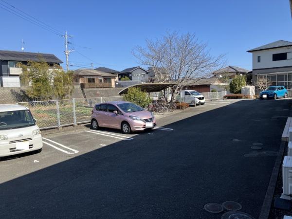 エスポアール・タカムラ　駐車場　