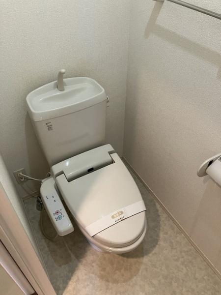 エスポアール・タカムラ　トイレ　