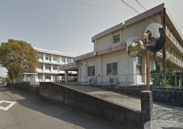 　宮崎市立住吉中学校（中学校）／422m　