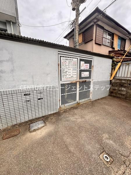 エラン宮崎１番館　エントランス　ゴミ置き場