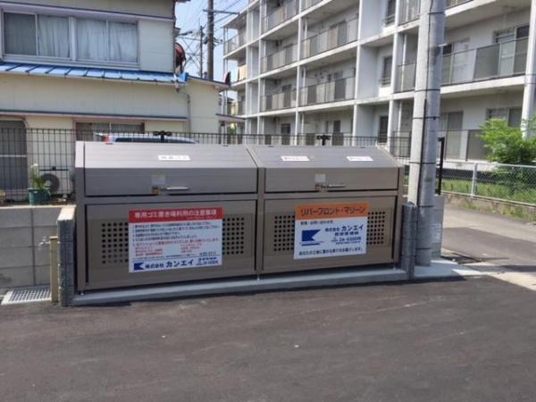 　エントランス　ゴミ置き場