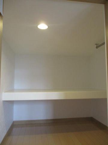 　収納　ウォークインクローゼット