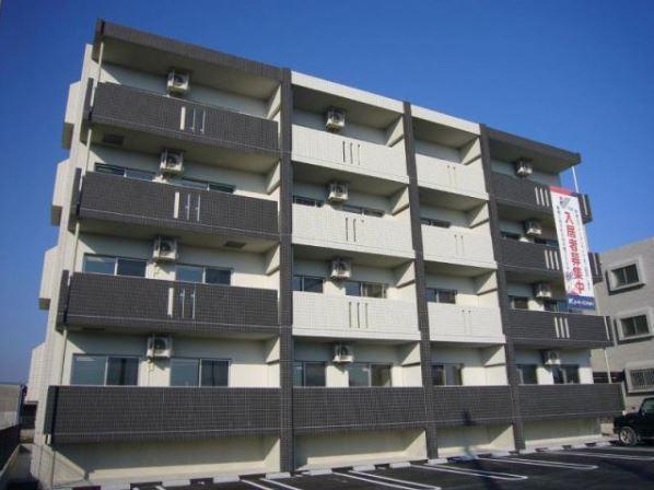 ヴィラプレポール　駐車場　