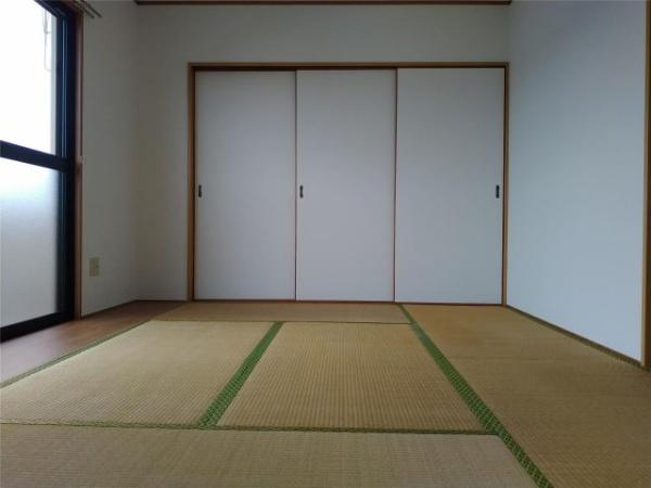 ヴィラタータ　収納　