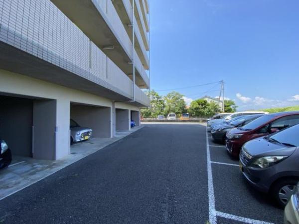 シャンテ城ケ崎　駐車場　